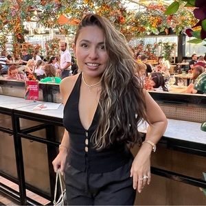 Meet your Posher, Cecilia